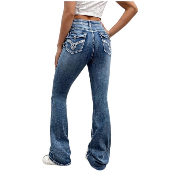 NWT Flare Jeans with embellished back pockets - size 26 - Picture 1 of 6